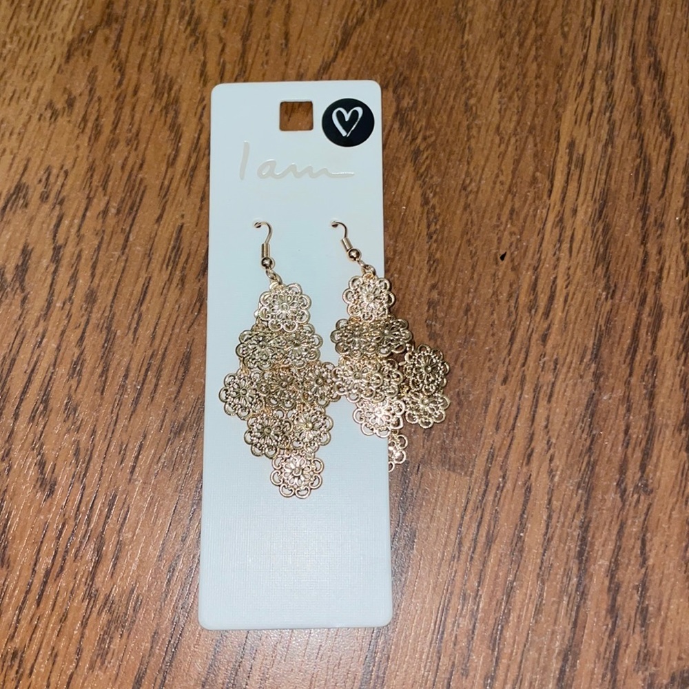 Chandelier earrings